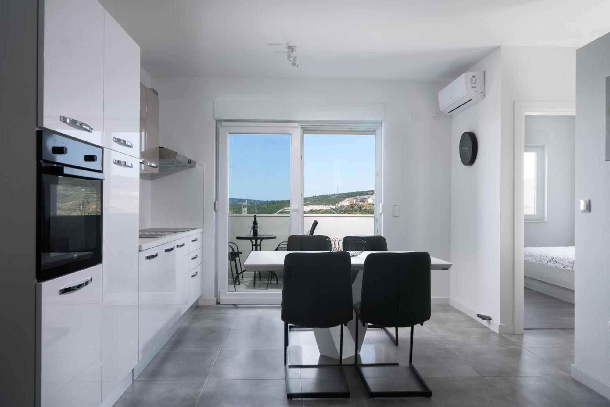 Apartman Franka โตรกีร์ ภายนอก รูปภาพ