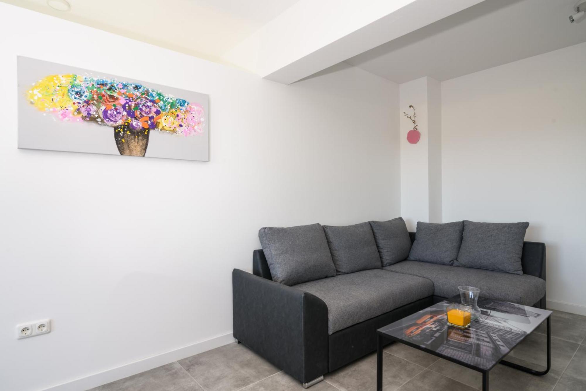 Apartman Franka โตรกีร์ ภายนอก รูปภาพ